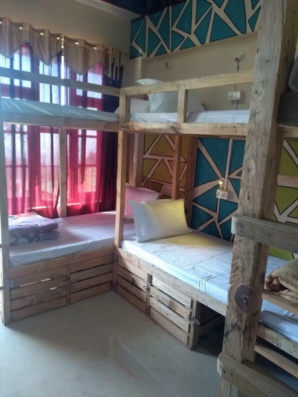 La Vaca India Mcleodganj Hostel McLeod Gandzs Kültér fotó