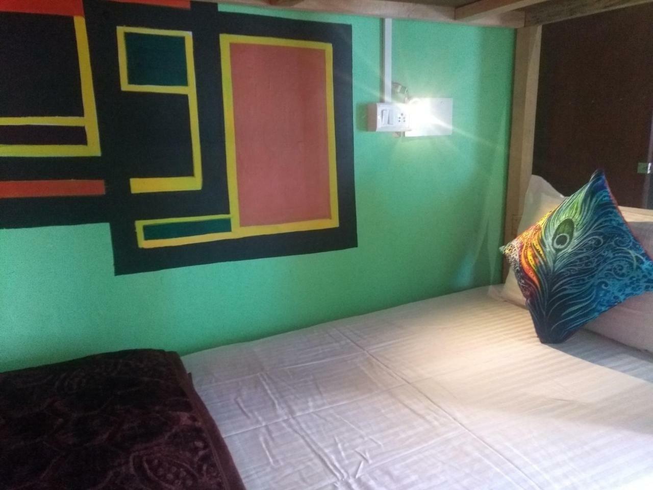 La Vaca India Mcleodganj Hostel McLeod Gandzs Kültér fotó